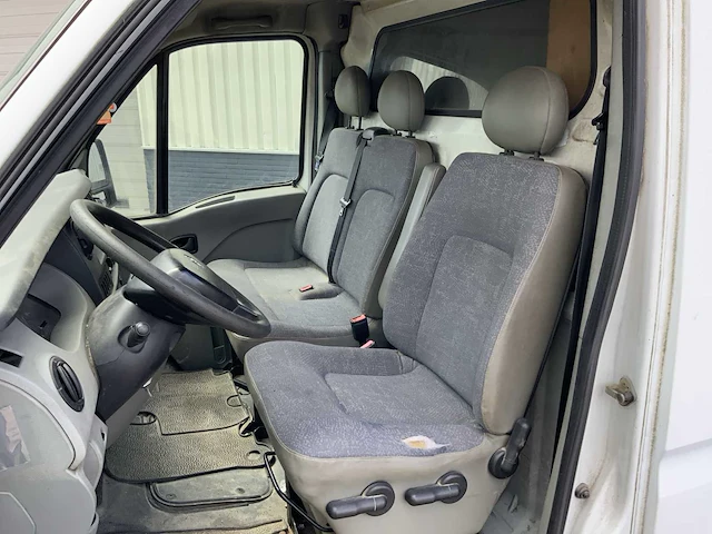 2004 nissan interstar 80.28-308 l bedrijfswagen - afbeelding 23 van  35