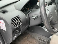 2004 opel corsa personenauto - afbeelding 4 van  18