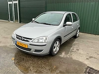 2004 opel corsa personenauto - afbeelding 1 van  18