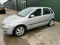 2004 opel corsa personenauto - afbeelding 12 van  18
