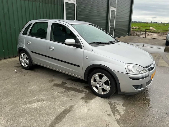 2004 opel corsa personenauto - afbeelding 13 van  18
