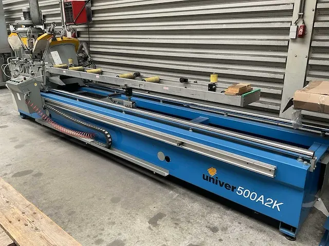 2004 pertici univer 500a2k dubbele aluminium verstek afkortcirkelzaagmachine - afbeelding 2 van  12