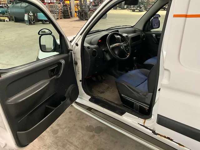 2004 peugeot partner 170c 1.9 d avantage bedrijfswagen - afbeelding 5 van  23