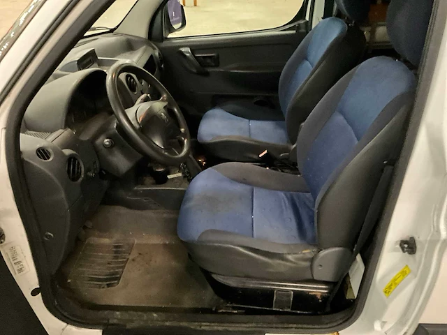 2004 peugeot partner 170c 1.9 d avantage bedrijfswagen - afbeelding 6 van  23
