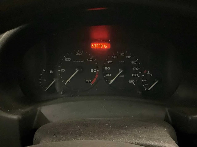 2004 peugeot partner 170c 1.9 d avantage bedrijfswagen - afbeelding 7 van  23
