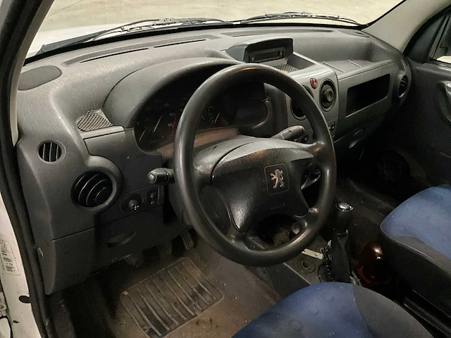 2004 peugeot partner 170c 1.9 d avantage bedrijfswagen - afbeelding 8 van  23
