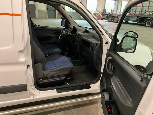 2004 peugeot partner 170c 1.9 d avantage bedrijfswagen - afbeelding 9 van  23