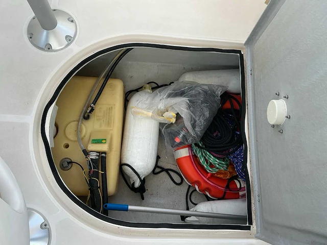2004 quicksilver 650 cruiser speedboot - afbeelding 14 van  32