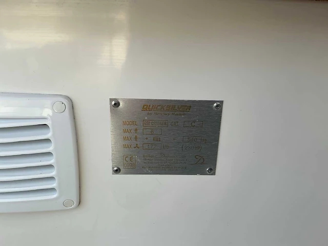2004 quicksilver 650 cruiser speedboot - afbeelding 30 van  32
