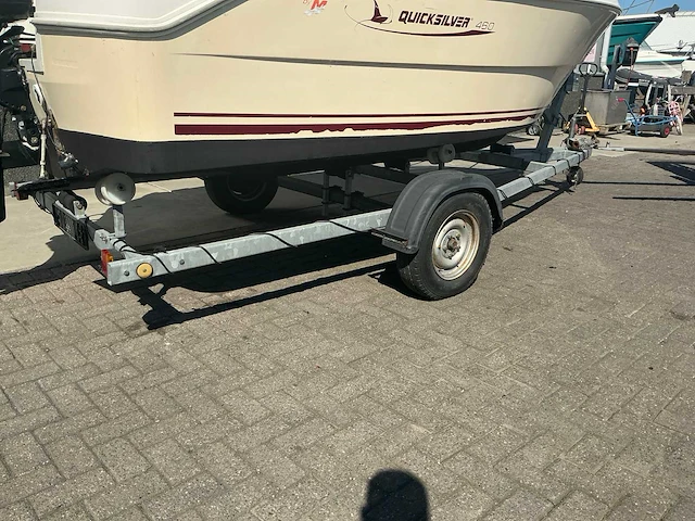 2004 quicksilver cabin 460 kajuitboot - afbeelding 10 van  23