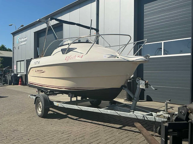2004 quicksilver cabin 460 kajuitboot - afbeelding 1 van  23