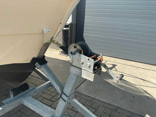 2004 quicksilver cabin 460 kajuitboot - afbeelding 13 van  23