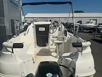 2004 quicksilver cabin 460 kajuitboot - afbeelding 19 van  23