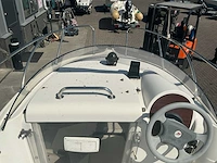 2004 quicksilver cabin 460 kajuitboot - afbeelding 20 van  23