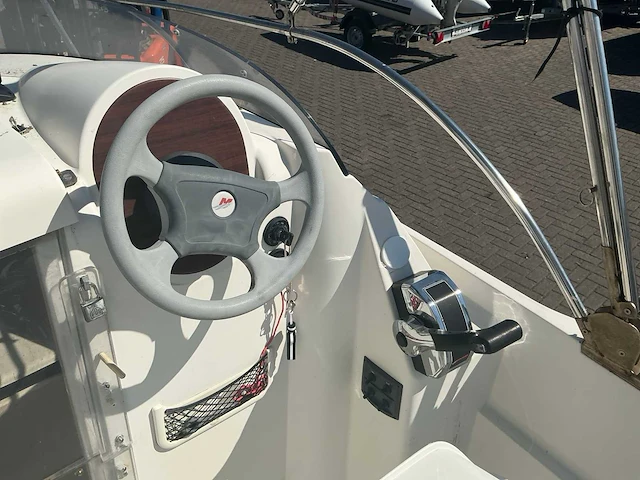 2004 quicksilver cabin 460 kajuitboot - afbeelding 21 van  23