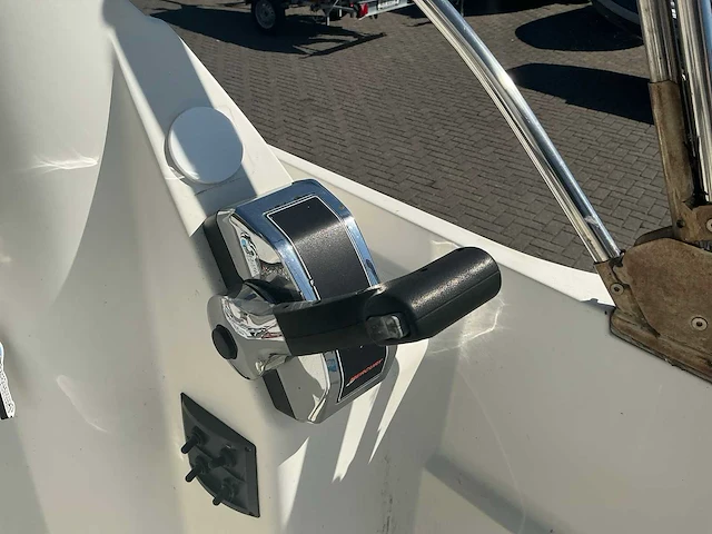 2004 quicksilver cabin 460 kajuitboot - afbeelding 22 van  23