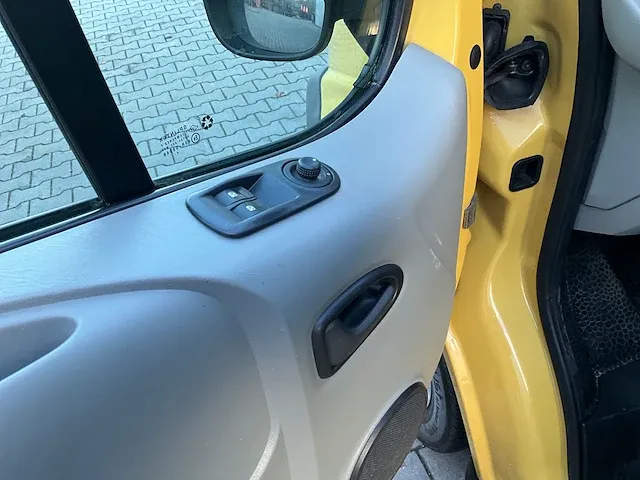2004 renault trafic 1.9 dci bedrijfswagen - afbeelding 11 van  25
