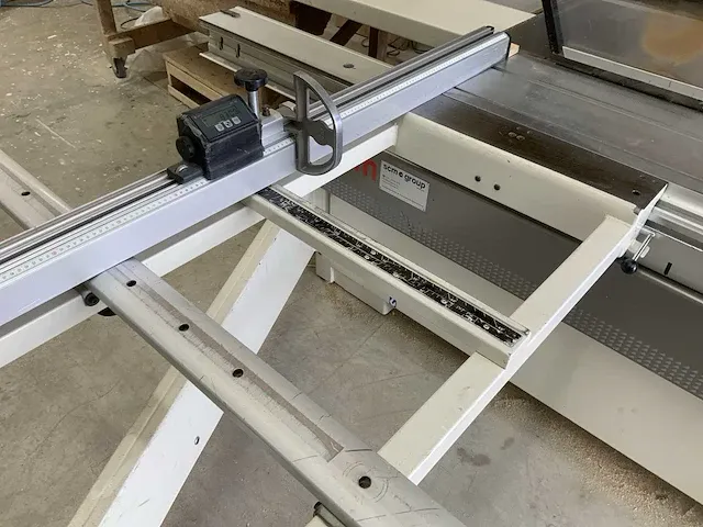 2004 scm si 400 e formaatcirkelzaagmachine - afbeelding 7 van  15