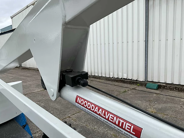 2004 skyhigh st 120 kniktelescoop hoogwerker - afbeelding 3 van  20