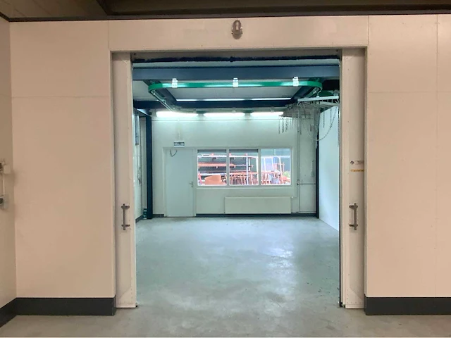 2004 soloan prefab spuitcabine met droogruimte en voorbewerkingsruimte - afbeelding 11 van  69