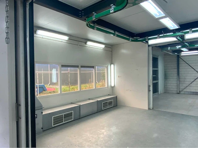 2004 soloan prefab spuitcabine met droogruimte en voorbewerkingsruimte - afbeelding 18 van  69
