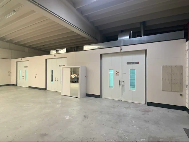 2004 soloan prefab spuitcabine met droogruimte en voorbewerkingsruimte - afbeelding 1 van  69