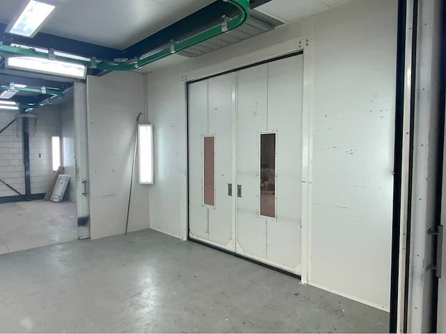 2004 soloan prefab spuitcabine met droogruimte en voorbewerkingsruimte - afbeelding 44 van  69