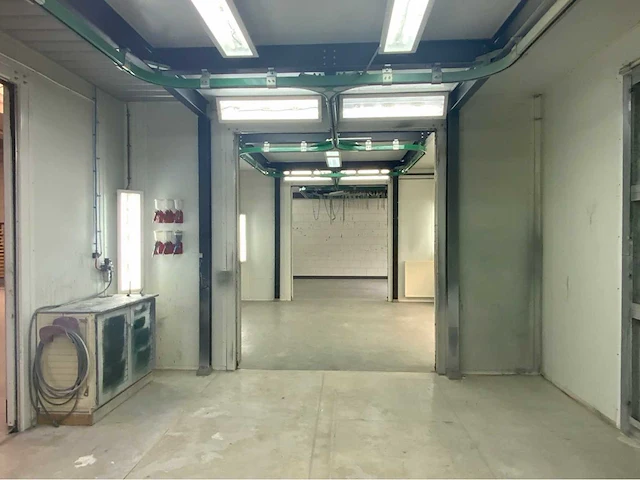 2004 soloan prefab spuitcabine met droogruimte en voorbewerkingsruimte - afbeelding 7 van  69