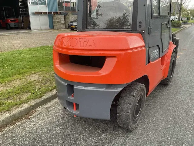 2004 toyota 02-fdf30 vorkheftruck - afbeelding 3 van  31
