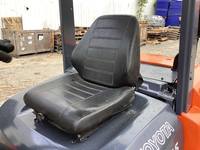 2004 toyota 7fd35 vorkheftruck - afbeelding 9 van  18