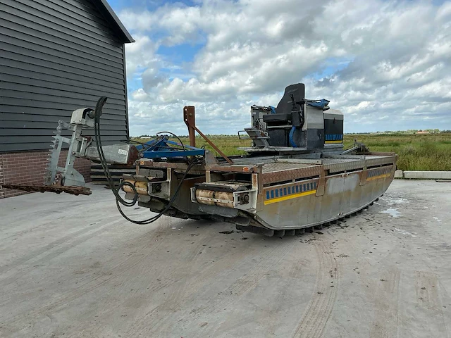 2004 truxor maaiboot/amfibievoertuig - afbeelding 1 van  45