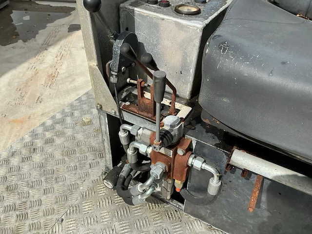 2004 truxor maaiboot/amfibievoertuig - afbeelding 25 van  45
