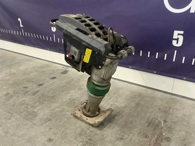 2004 ulbo ubz58 trilstamper - afbeelding 1 van  5