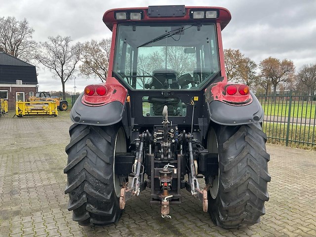 2004 valtra t120 vierwielaangedreven landbouwtractor - afbeelding 23 van  28