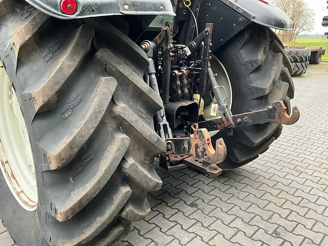 2004 valtra t170 vierwielaangedreven landbouwtractor - afbeelding 20 van  37