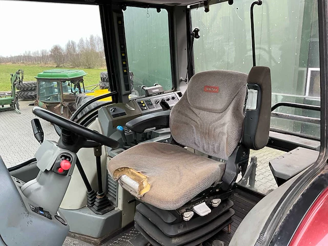 2004 valtra t170 vierwielaangedreven landbouwtractor - afbeelding 22 van  37
