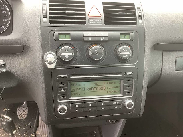 2004 volkswagen touran 1.6-16v fsi athene personenauto - afbeelding 2 van  13