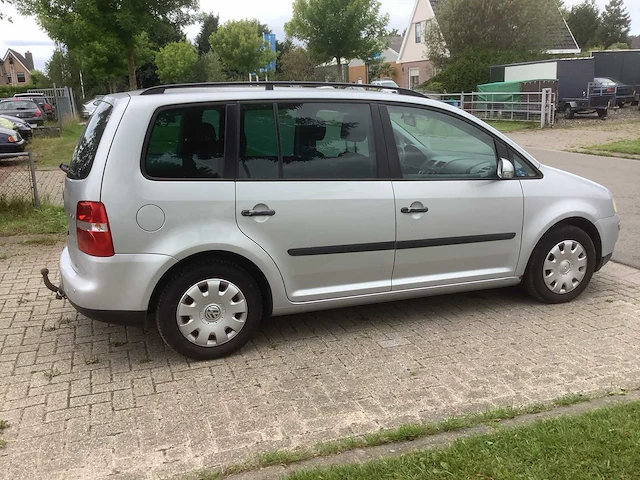 2004 volkswagen touran 1.6-16v fsi athene personenauto - afbeelding 7 van  13