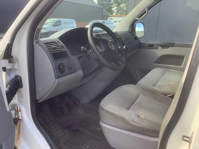 2004 volkswagen transporter 1.9 tdi 340 trend.dc - bedrijfswagen - afbeelding 3 van  16