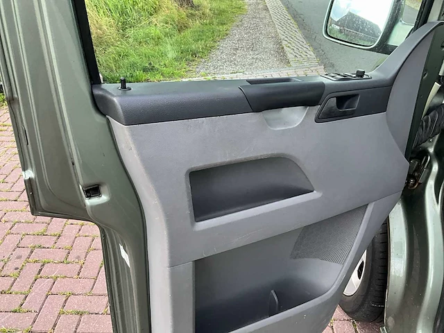 2004 volkswagen transporter 2.5 tdi bedrijfswagen - afbeelding 4 van  29
