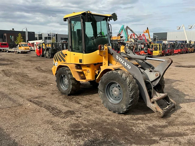 2004 volvo l30b z/x shovel - afbeelding 31 van  33