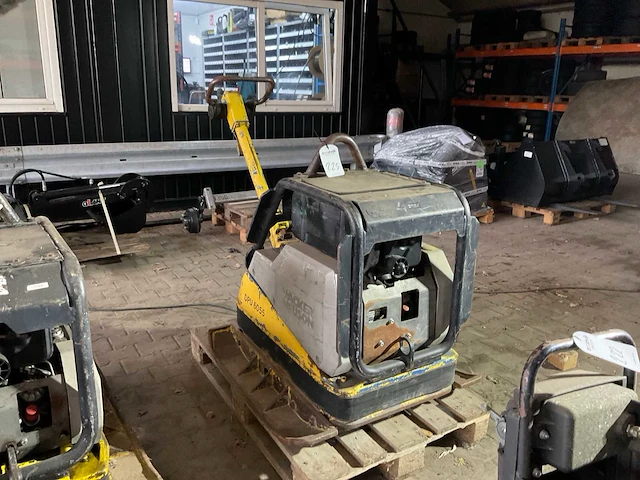 2004 wacker dpu 6055 trilplaat - afbeelding 1 van  8