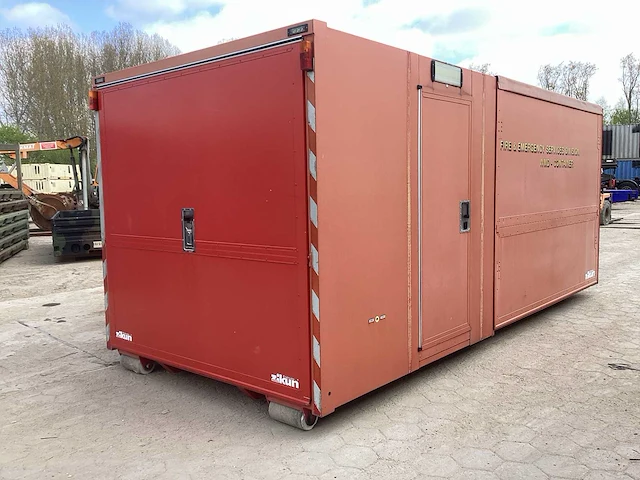 2004 zikun calamiteiten container - afbeelding 34 van  47