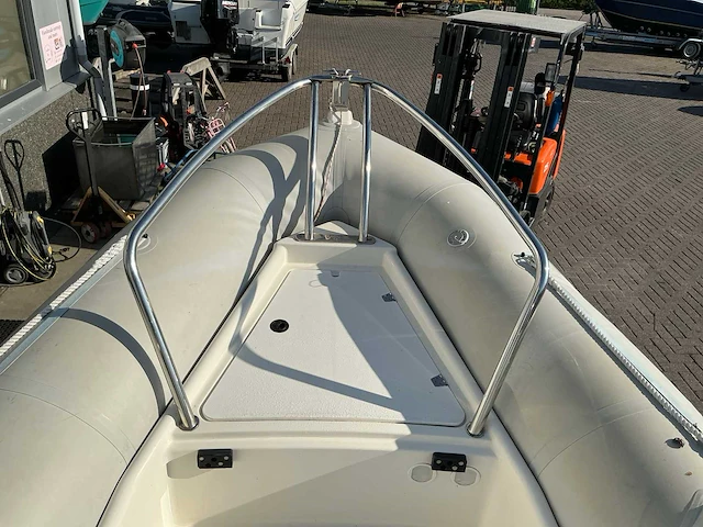 2004 zodiac pro rib rubberboot met trailer. - afbeelding 3 van  27
