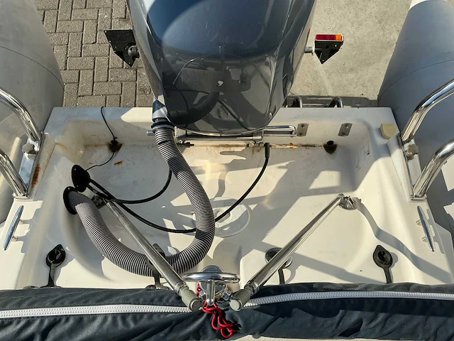 2004 zodiac pro rib rubberboot met trailer. - afbeelding 7 van  27
