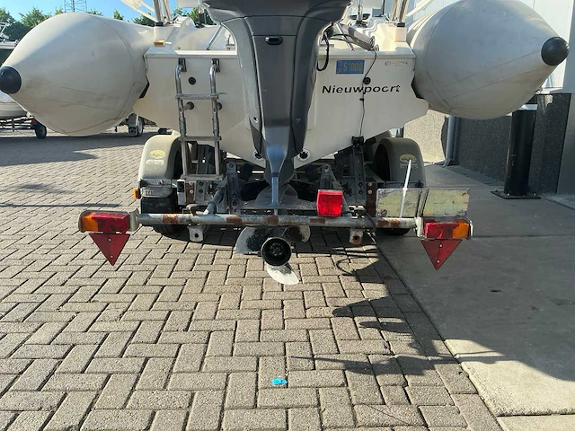 2004 zodiac pro rib rubberboot met trailer. - afbeelding 16 van  27