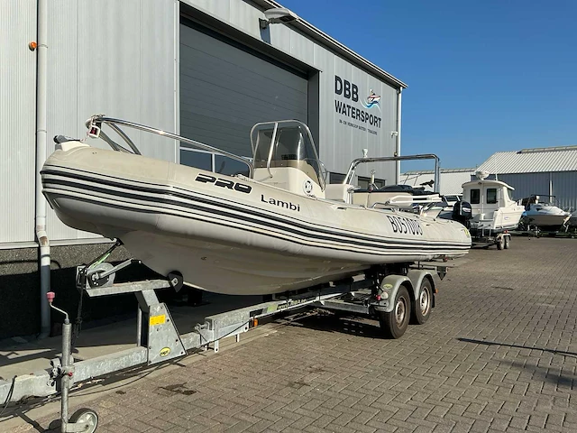 2004 zodiac pro rib rubberboot met trailer. - afbeelding 12 van  27