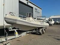 2004 zodiac pro rib rubberboot met trailer. - afbeelding 12 van  27