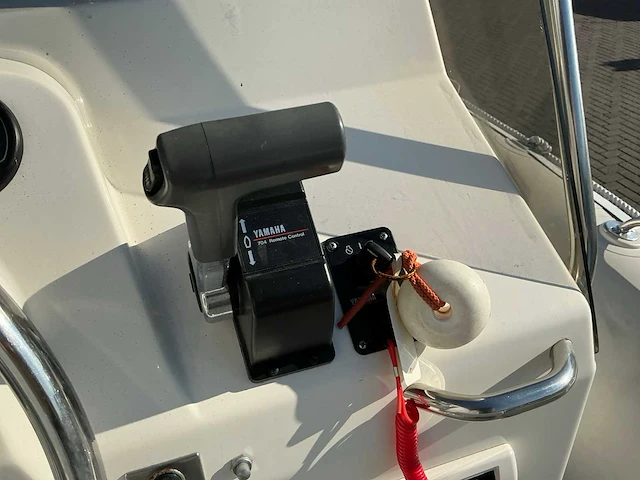 2004 zodiac pro rib rubberboot met trailer. - afbeelding 25 van  27