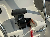 2004 zodiac pro rib rubberboot met trailer. - afbeelding 25 van  27